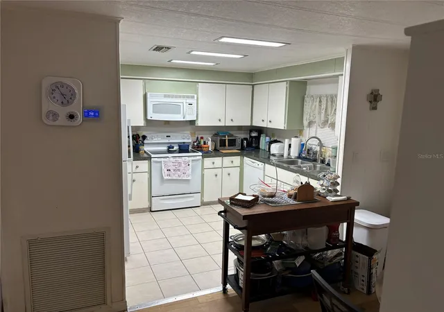 4th image of 3438 Banberry Cir #1790, Zellwood, FL 32798 | MLS# O6415808