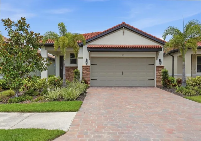 Photo 1 of Single family home for sale at 113 Moscata Way, Nokomis, FL 34275 | MLS# A4696702 | Listing updated on 2026-10-12
