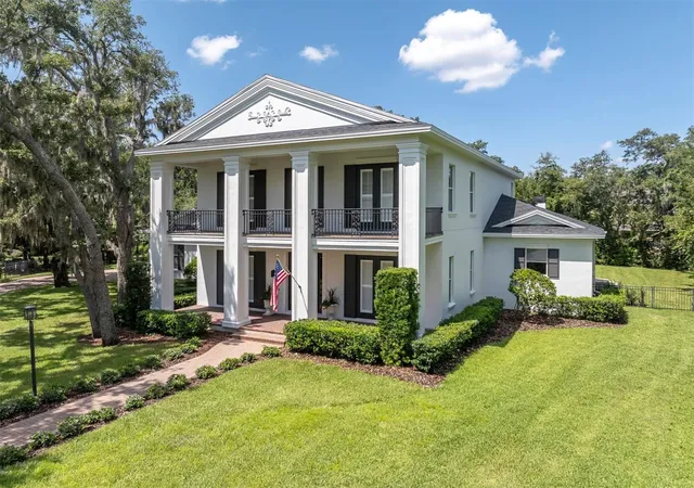 Photo 2 of Single family home for sale at 16301 Dunlindale Dr, Lithia, FL 33547 | MLS# TB8517956 | Listing updated on 2026-10-01
