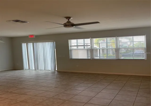 Photo 3 of Townhouse for sale at 3129 Tocoa Cir, Kissimmee, FL 34746 | MLS# O6415821 | Listing updated on 2026-07-01