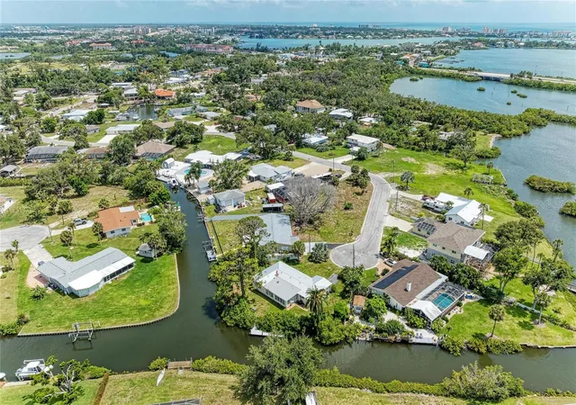 4th image of 302 Dona Dr, Nokomis, FL 34275 | MLS# A4696707