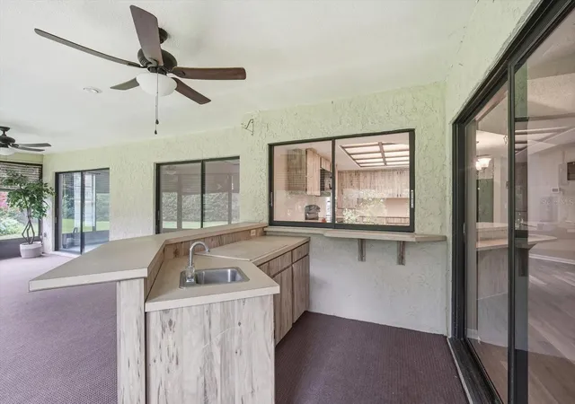 Photo 4 of Single family home for sale at 1405 Laurel Ct, Plant City, FL 33563 | MLS# TB8517967 | Listing updated on 2026-09-04