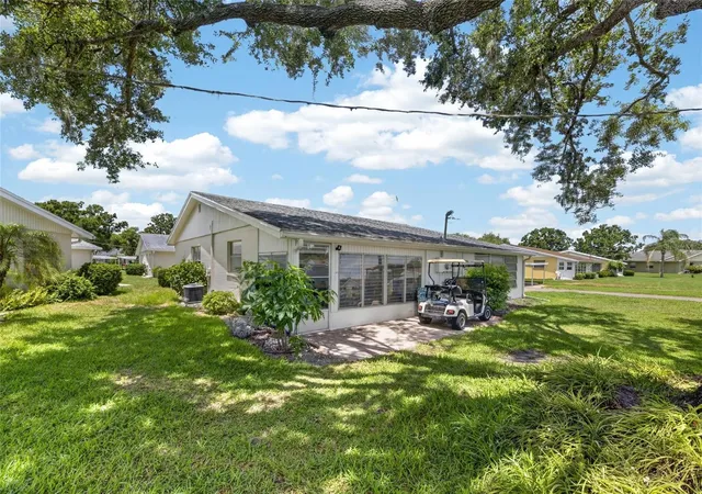 Photo 3 of Condo for sale at 402 Dorchester Pl #31, Sun City Center, FL 33573 | MLS# TB8517975 | Listing updated on 2026-08-10