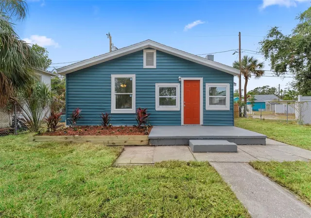 Photo 1 of Single family home for sale at 1927 13th Street S, St Petersburg, FL 33705 | MLS# TB8517995 | Listing updated on 2026-08-12