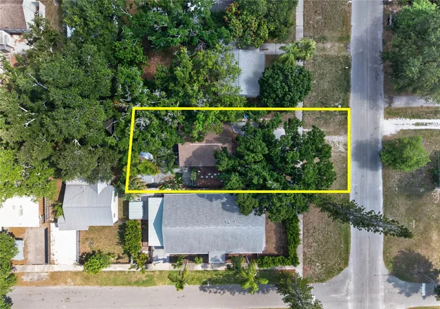 24th image of 1213 55th St S, Gulfport, FL 33707 | MLS# TB8517996