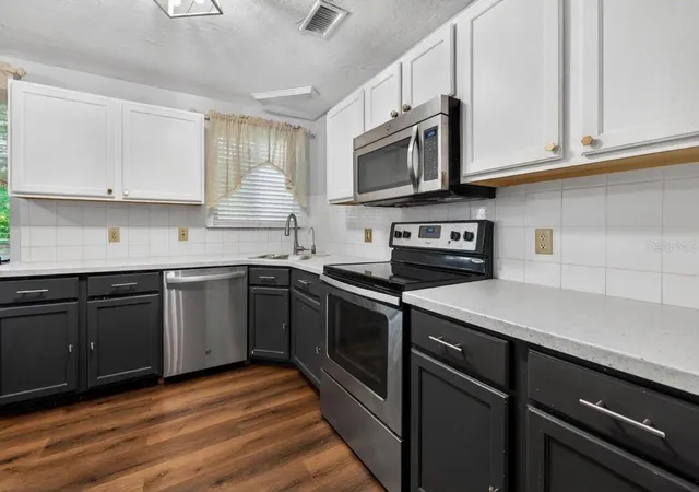 Photo 3 of Single family home for sale at 1213 55th Street S, Gulfport, FL 33707 | MLS# TB8517996 | Listing updated on 2026-09-21