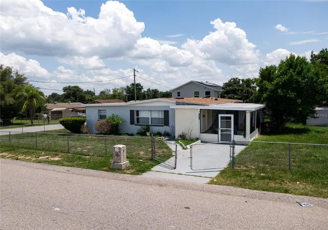 Photo 3 of Single family home for sale at 1125 Ave L, Haines City, FL 33844 | MLS# S5151699 | Listing updated on 2026-08-28