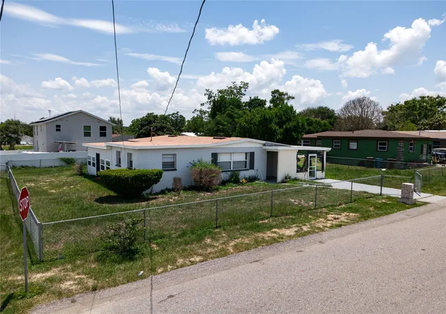Photo 3 of Single family home for sale at 1125 Ave L, Haines City, FL 33844 | MLS# S5151699 | Listing updated on 2026-08-28