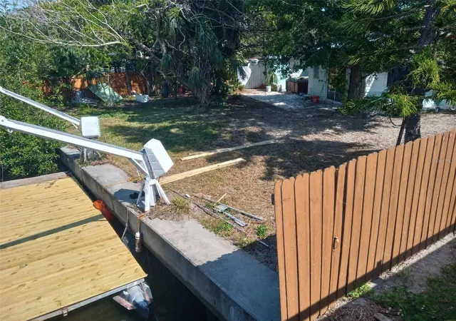 Photo 4 of Single family home for sale at 6631 Rosati Ln S, Saint Petersburg, FL 33707 | MLS# O6415845 | Listing updated on 2026-08-27