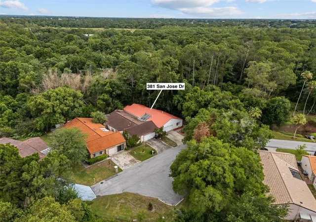 Photo 3 of Sale Pending at 381 San Jose Dr, Winter Haven, FL 33884 | MLS# S5151702 | Listing updated on 2026-10-07