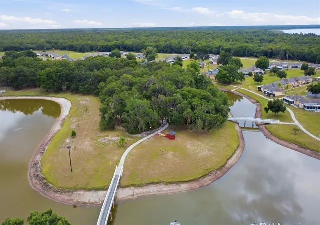 2nd image of 2607 Clb Cir, LAKE WALES, FL 33898