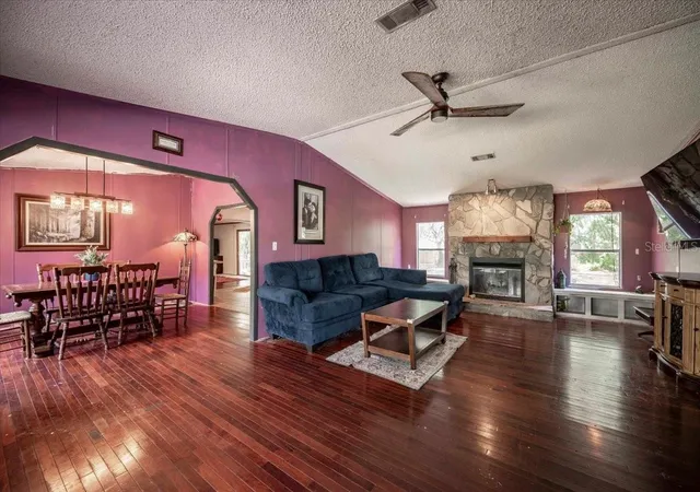 5th image of 2202 D R Bryant Rd, Lakeland, FL 33810 | MLS# L4962665