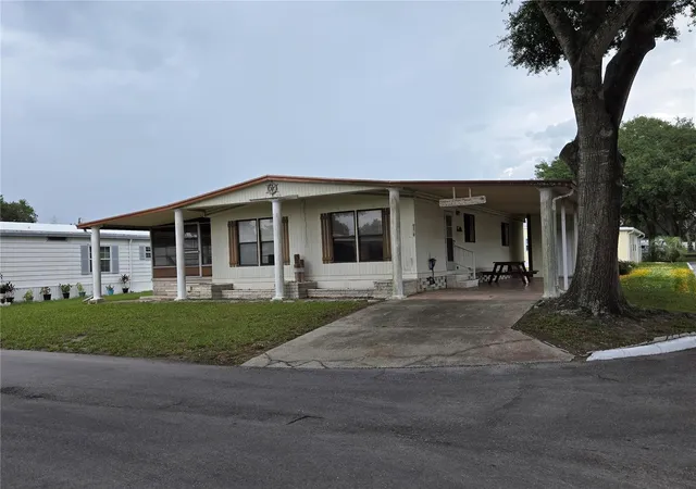 Homes for sale in Zephyrhills, FL | 6306 Waterfront Ln, Zephyrhills, FL 33542 | MLS# TB8518029
