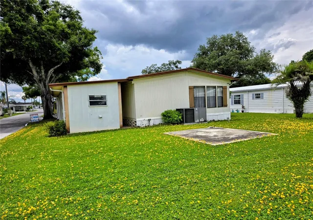 Homes for sale in Zephyrhills, FL | 6306 Waterfront Ln, Zephyrhills, FL 33542 | MLS# TB8518029