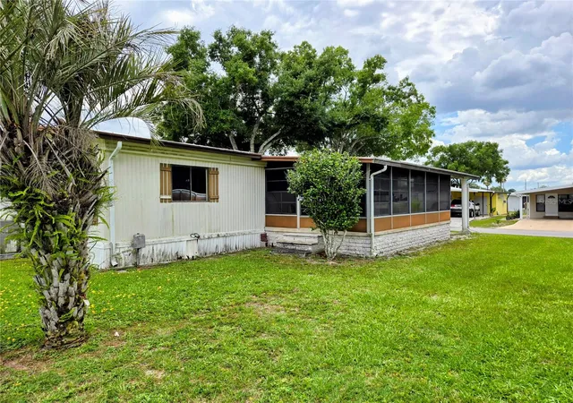 Homes for sale in Zephyrhills, FL | 6306 Waterfront Ln, Zephyrhills, FL 33542 | MLS# TB8518029