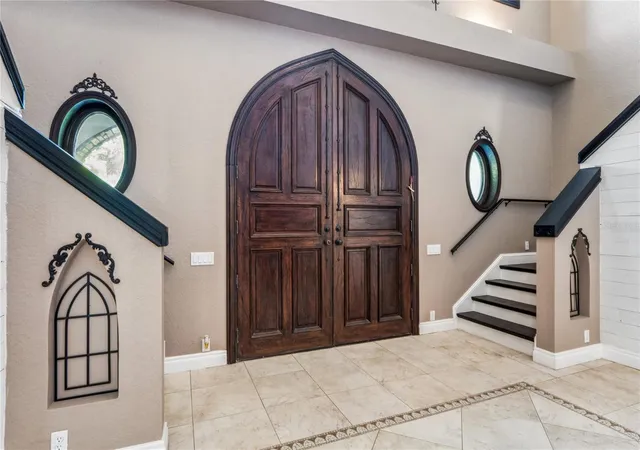 Photo 3 of Mansion for sale at 3530 Old Keystone Rd, Tarpon Springs, FL 34688 | MLS# TB8518033 | Listing updated on 2026-08-09