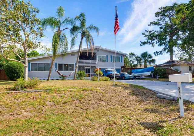 Photo 2 of Single family home for sale at 2719 Fort Worth St, Sarasota, FL 34231 | MLS# A4696731 | Listing updated on 2026-09-01