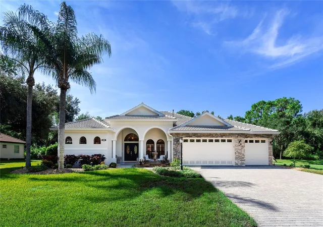 Photo 2 of Single family home for sale at 6410 Butlers Crst Dr, Bradenton, FL 34203 | MLS# A4696732 | Listing updated on 2026-10-06