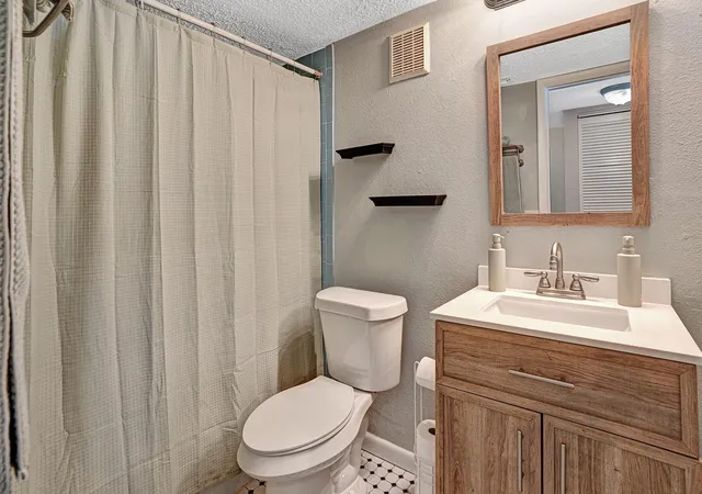 2nd image of 625 N Keene Rd, CLEARWATER, FL 33755