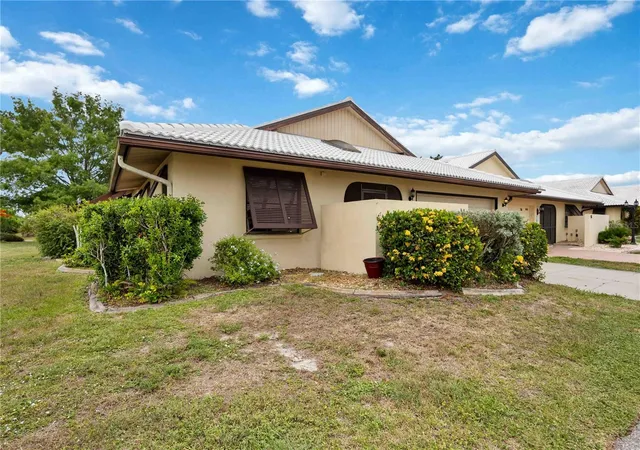 2nd image of 98 Drifting Sands Dr, Venice, FL 34293 | MLS# N6144679