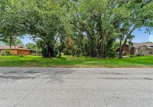 Homes for sale in Land O Lakes, FL | 22244 Shoreside Dr, Land O Lakes, FL 34639 | MLS# TB8518073