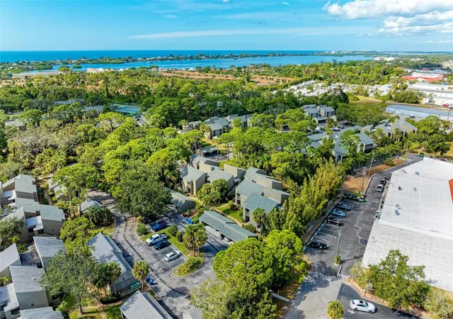Homes for sale in Osprey, FL | 110 Woodland Place, Osprey, FL 34229 | Houzeo