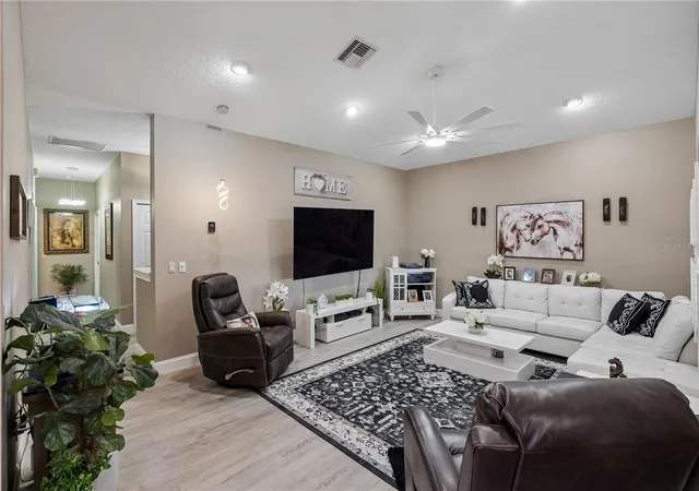 Photo 3 of Single family home for sale at 21932 Royal St Georges Ln, Leesburg, FL 34748 | MLS# G5113605 | Listing updated on 2026-09-25
