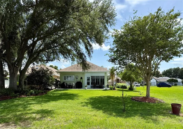 Photo 2 of Single family home for sale at 21932 Royal St Georges Ln, Leesburg, FL 34748 | MLS# G5113605 | Listing updated on 2026-09-25