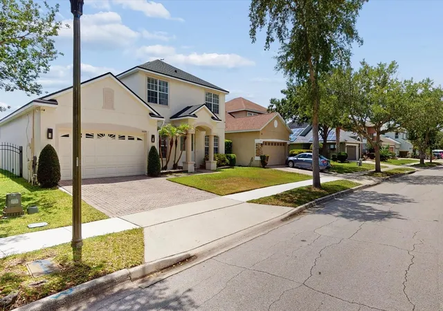 Photo 2 of Single family home for sale at 6609 Lake Pembroke Pl, Orlando, FL 32829 | MLS# S5151716 | Listing updated on 2026-06-16