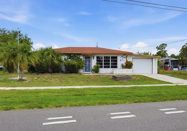 Photo 1 of Single family home for sale at 4751 S Biscayne Dr, North Port, FL 34287 | MLS# A4696740 | Listing updated on 2026-08-13