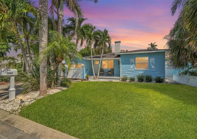 Homes for sale in St Pete Beach, FL | 564 70th Ave, St Pete Beach, FL 33706 | MLS# TB8518094