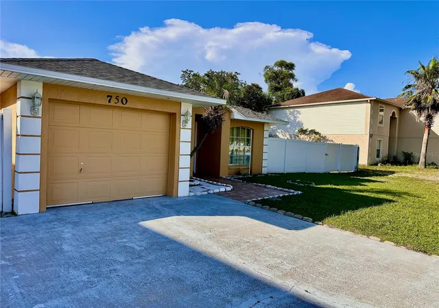 Photo 2 of Single family home for sale at 750 Pelican Ct, Kissimmee, FL 34759 | MLS# O6415918 | Listing updated on 2026-10-23
