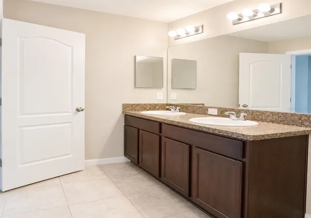 Homes for sale in Ruskin, FL | 2110 Golden Falcon Dr, Ruskin, FL 33570 | MLS# TB8518124