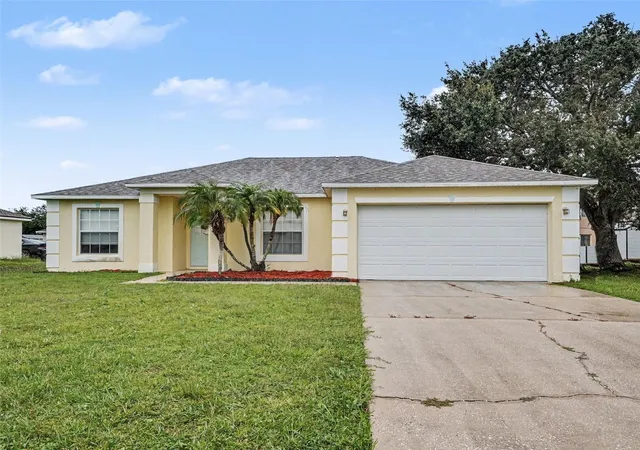 Photo 1 of Single family home for sale at 521 Eagle Ct, Kissimmee, FL 34759 | MLS# O6415936 | Listing updated on 2026-10-07