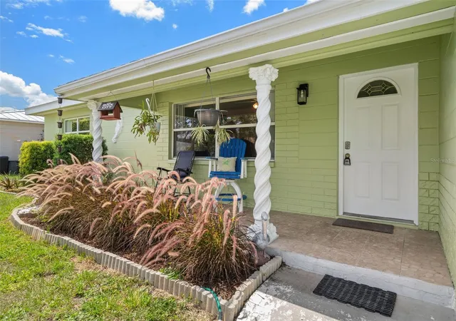 Photo 2 of Sale Pending at 9812 51st Avenue N, Saint Petersburg, FL 33708 | MLS# W7886650 | Listing updated on 2026-09-12