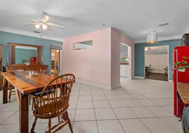 Photo 4 of Sale Pending at 9812 51st Avenue N, Saint Petersburg, FL 33708 | MLS# W7886650 | Listing updated on 2026-09-12