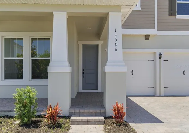 Photo 3 of Single family home for sale at 13086 Sunrise Harvest Dr, Winter Garden, FL 34787 | MLS# O6415942 | Listing updated on 2026-08-29