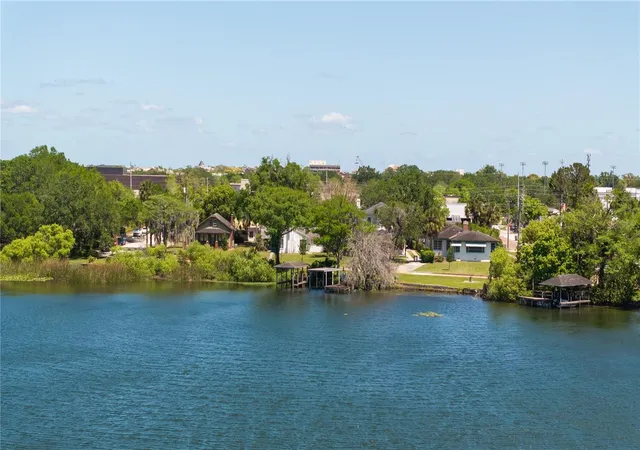 Photo 4 of Single family home for sale at 230 Killarney Dr, Winter Park, FL 32789 | MLS# O6415950 | Listing updated on 2026-07-28