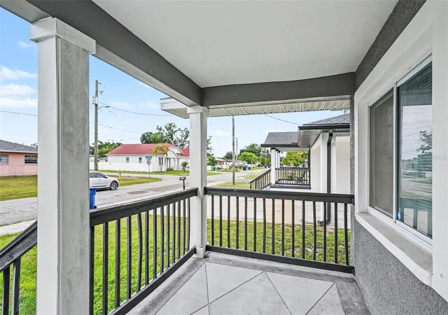Homes for sale in Tampa, FL | 2619 W St Conrad, Tampa, FL 33607 | MLS# TB8518142