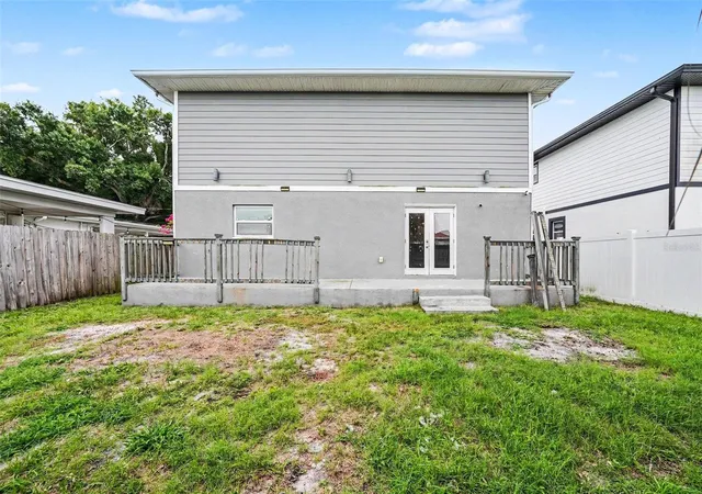 Homes for sale in Tampa, FL | 2619 W St Conrad, Tampa, FL 33607 | MLS# TB8518142
