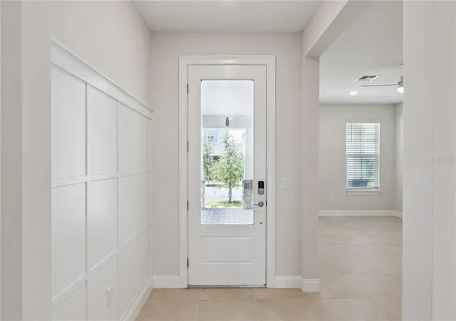 Photo 3 of Single family home for sale at 13129 Faro Ct, Winter Garden, FL 34787 | MLS# O6415958 | Listing updated on 2026-08-14