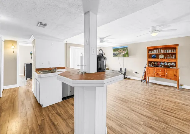Photo 3 of Condo for sale at 3580 41st Lane S #I, Saint Petersburg, FL 33711 | MLS# TB8518153 | Listing updated on 2026-08-22
