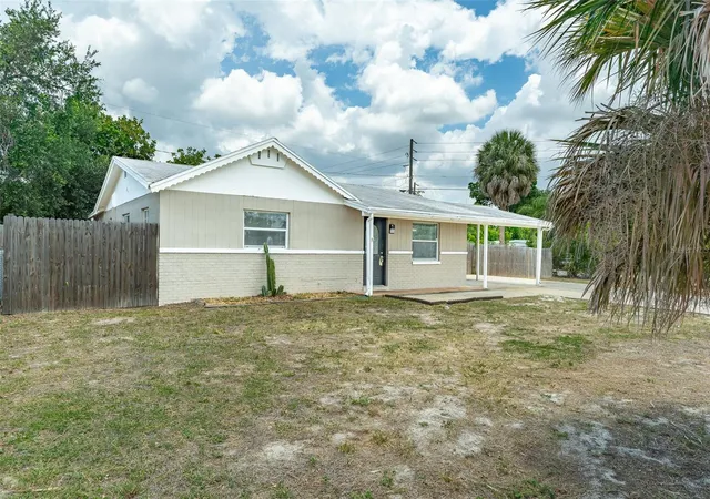 Photo 2 of Single family home for sale at 6001 Crestridge Rd, Tampa, FL 33634 | MLS# TB8518161 | Listing updated on 2026-09-14