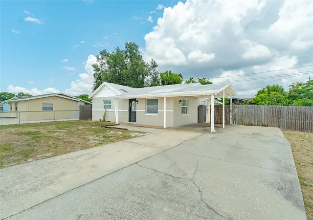 Photo 3 of Single family home for sale at 6001 Crestridge Rd, Tampa, FL 33634 | MLS# TB8518161 | Listing updated on 2026-10-03
