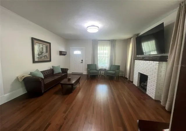 3rd image of 134 N Stone St, Deland, FL 32720 | MLS# TB8518163