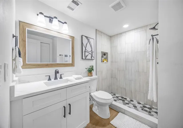 Photo 4 of Single family home for sale at 22369 Southshore Dr, Land O Lakes, FL 34639 | MLS# TB8518165 | Listing updated on 2026-10-22