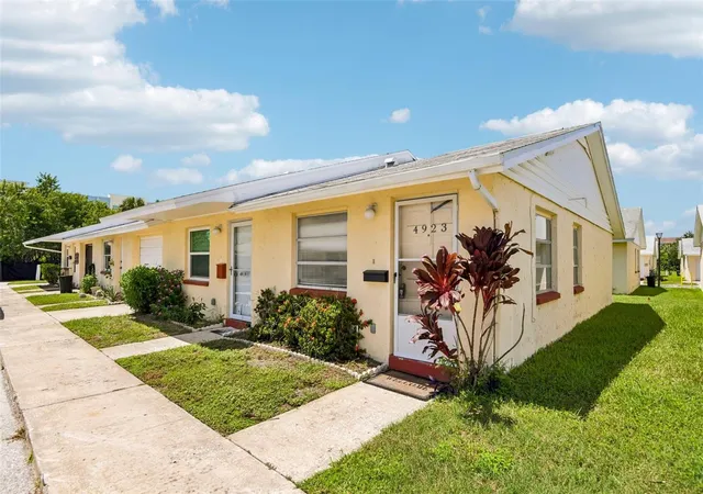 Photo 1 of Single family home for sale at 4923 Getner St, New Port Richey, FL 34652 | MLS# TB8518167 | Listing updated on 2026-08-12