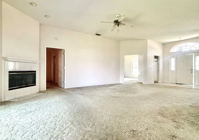5th image of 132 Lake Mariam Wy, Winter Haven, FL 33884 | MLS# V4949607