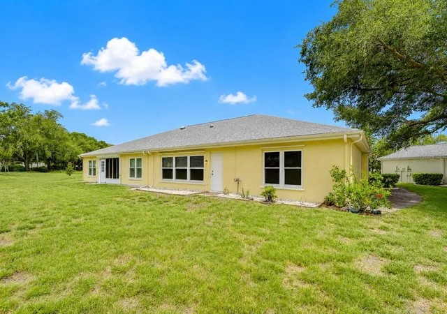 2nd image of 818 Mccallister Ave, Sun City Center, FL 33573 | MLS# TB8518170