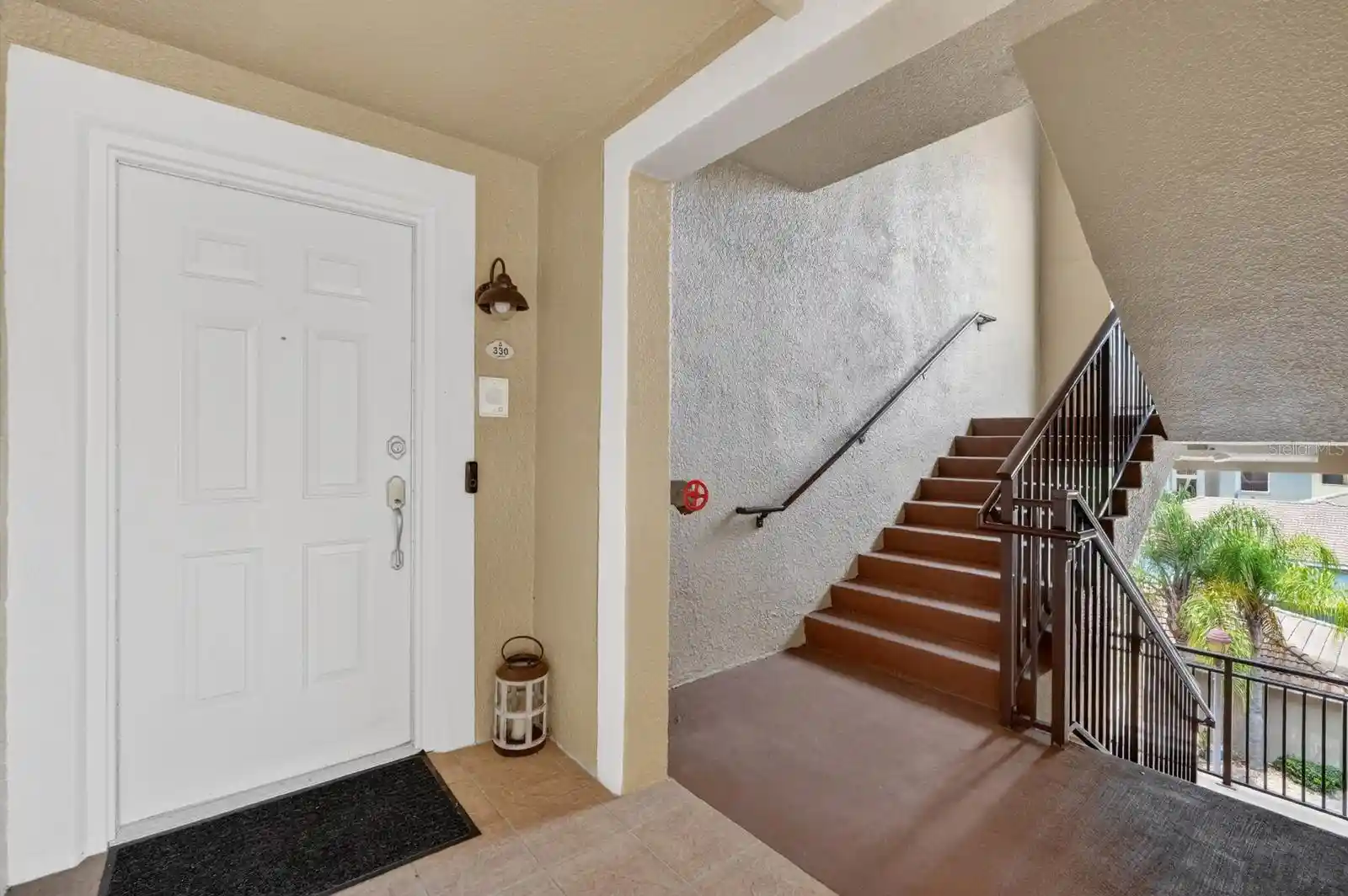 Listing Photo 2 - Condo for sale in 424 Luna Bella Ln located at 424 Luna Bella Ln, New Smyrna Beach, FL 32168 - Unit #330